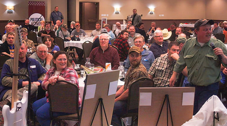 AR Footer Friends 02